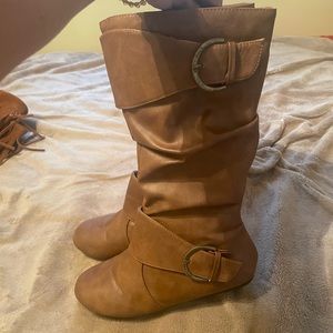 Ladies size 8.5 mid-calf boots in Excellent used condition